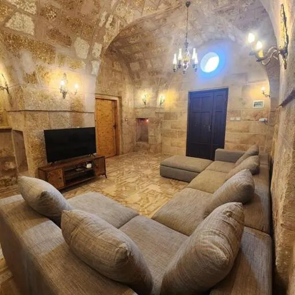 Jay GuestHouse, hótel í Fad‘ūs