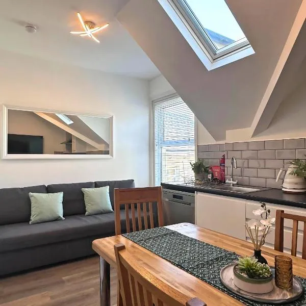 Granada Apartments at Pleasure Beach, hotel in Blackpool