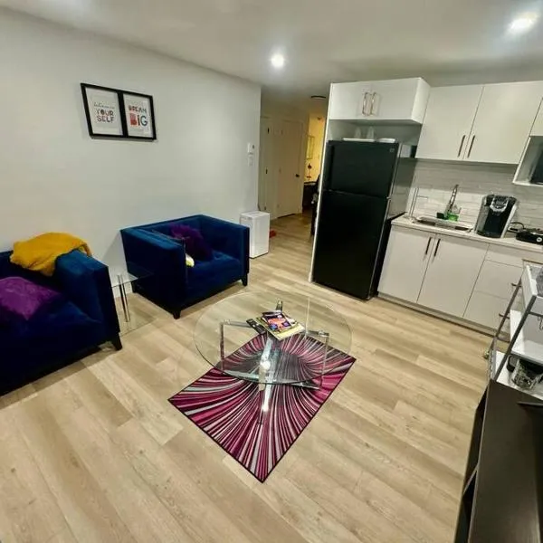 Cozy Apartment close to Moncton Airport, hotel in Dieppe