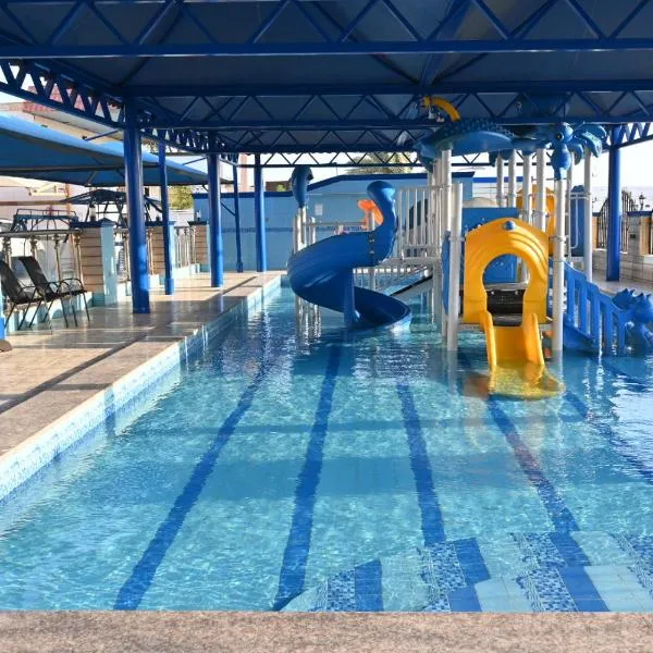 منتجع شاطئ العرب الرايس, hotel em Rayyis