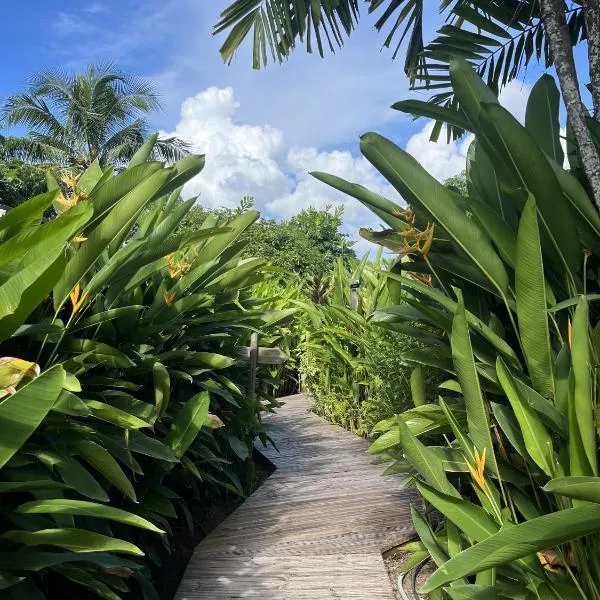 Eden Paradise Ecolodge & Spa, hotel in Sainte-Luce