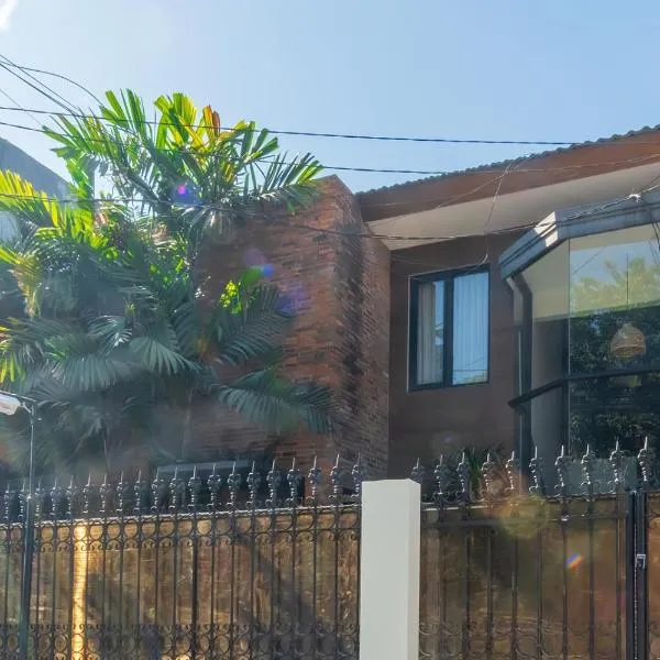 Mono Coliving Pakis, Surabaya, hotel in Wonokitri 2