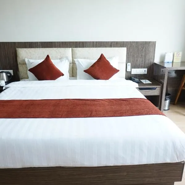 The Aanandam Hotel Resort, hotel in Itārsi