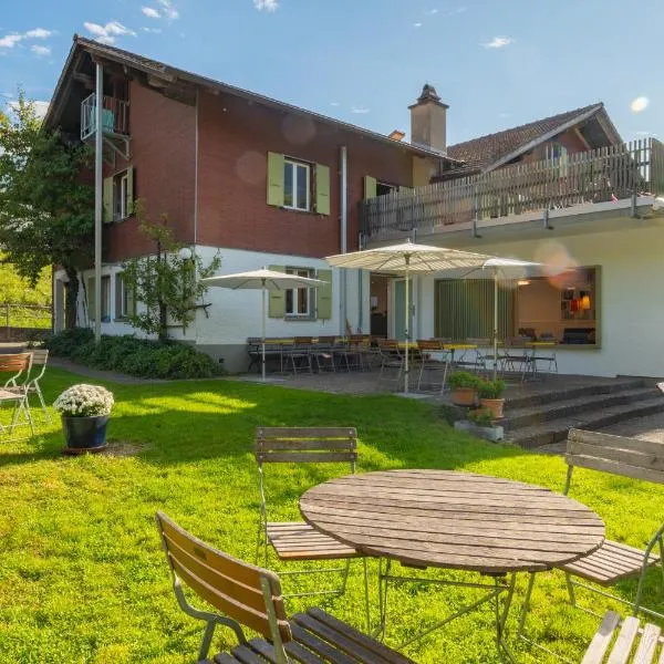 Brienz Youth Hostel, hotel in Brienz