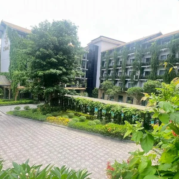X Hotel Thái Nguyên, מלון בThái Nguyên