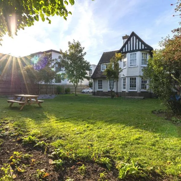 The Vicarage Tooting, SW17, hotel in London