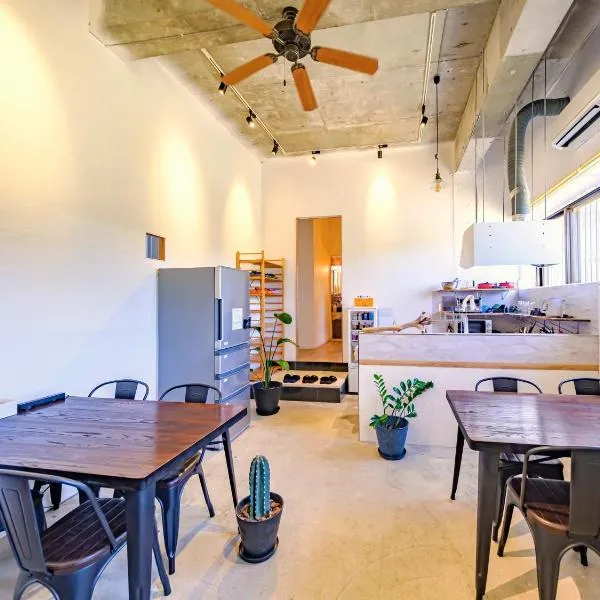 宮古島 Guesthouse Re-Spect, hotel in Miyako Island