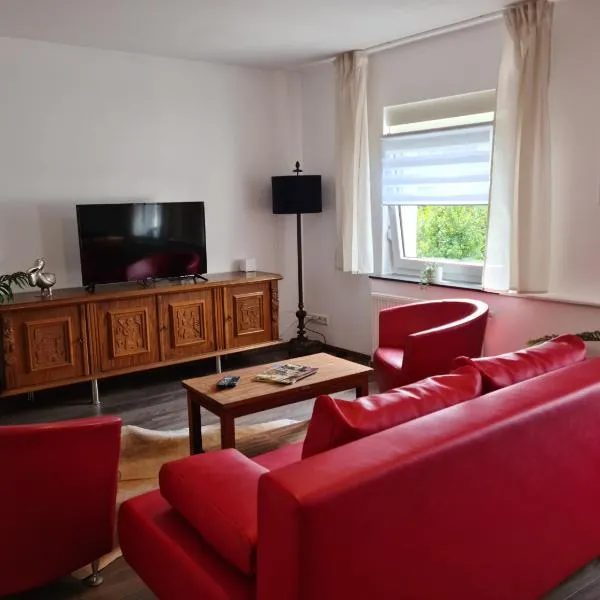 Pilgrims "Bert" moderne Wohnung 2 SZ top wifi, hotel in Meschede