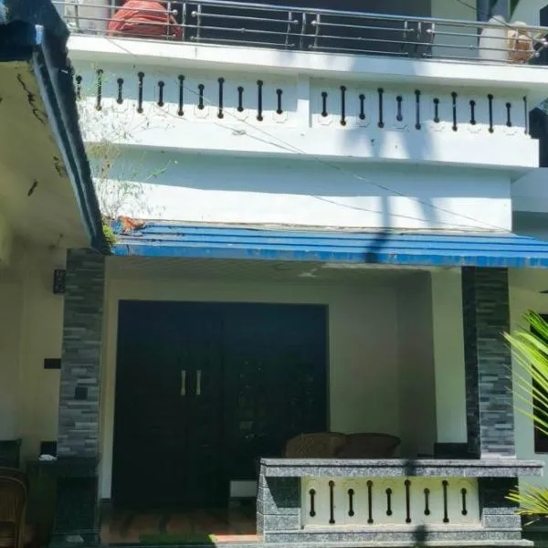 Blue mount stay, hotel em Gūdalūr