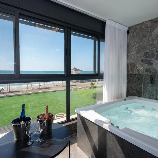מבנים בים 77 Suites at sea, hotel em Haifa