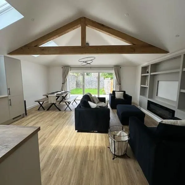 The Brambles bungalow, Hotel in Weston-super-Mare