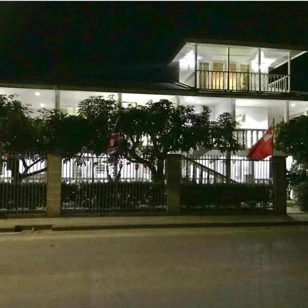 The Lighthouse Studio Appartments โรงแรมในนูคูอาโลฟา