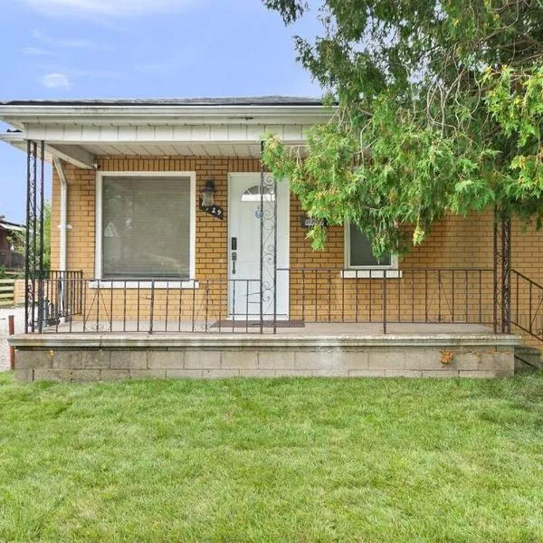 Charming Cozy 2-Bedroom Retreat in South Windsor, hotel v destinaci Windsor