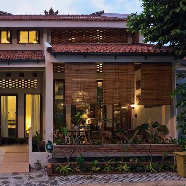 Bumi Sentul, hotel di Karangtengah