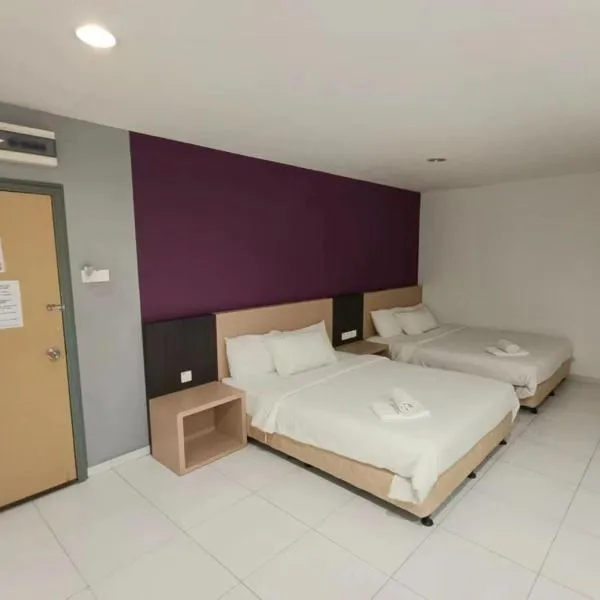 SR Inn、Simpang Renggamのホテル