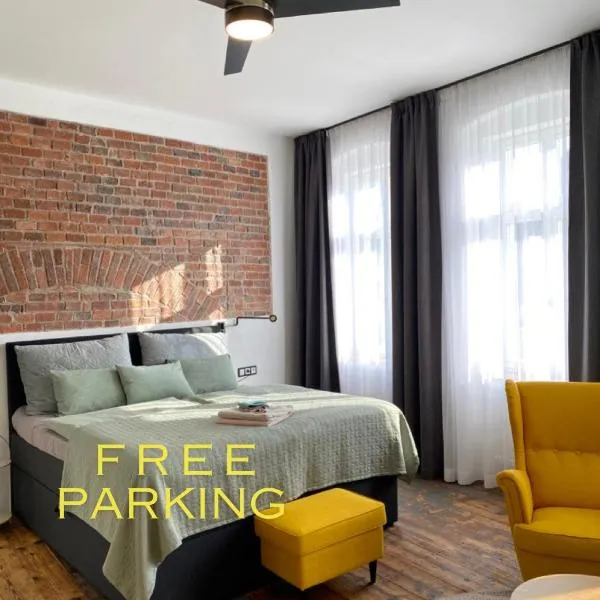 FOUR ROOMS Carlsbad Authentic, ξενοδοχείο στο Κάρλοβι Βάρι