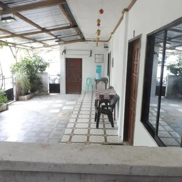 Pacifico Seaside Lodge, hotel in Moalboal