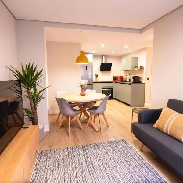 Atuaire Home Plaza de España en el centro histórico de Burgos, hotel in Burgos