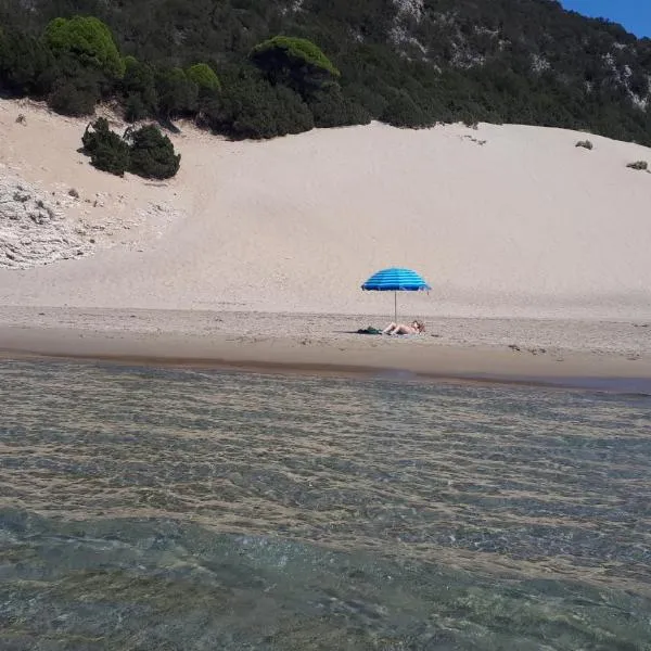 PETROS ROOMS to LET KALOGRIA BEACH, hotel in Kalogria