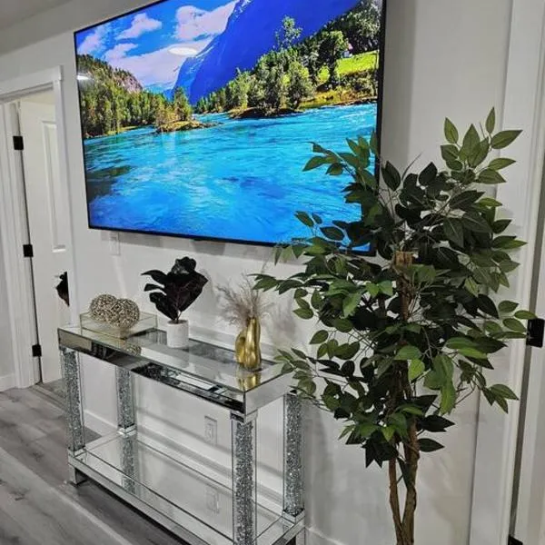 Comfort Guest Suite NE Calgary - Near Airport, hotel in Calgary
