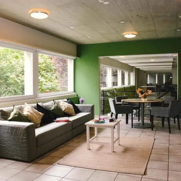 Alaïa Hostel, hotel en Sion