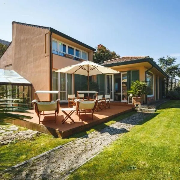 Tuscany Modern Luxury Villa, 450sqm, hotel in Ponsacco