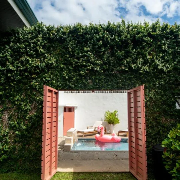 Hotel Por Que No?, hotel in Uvita