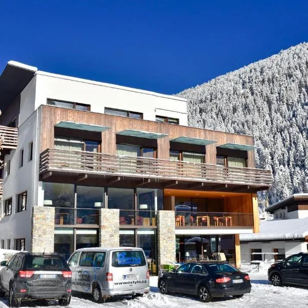 Bed & Breakfast Hotel Nives, hotel in Solda