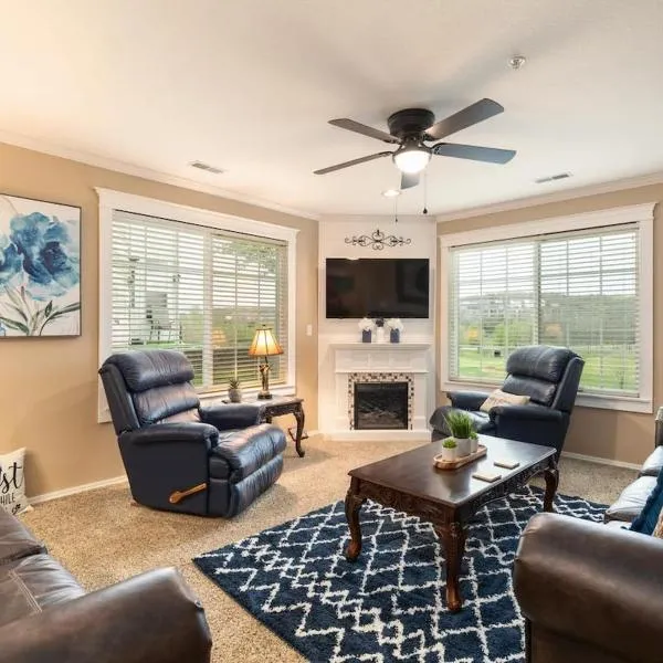 Little House on the 12th Hole - Luxury Golf Condo, hotel in Branson