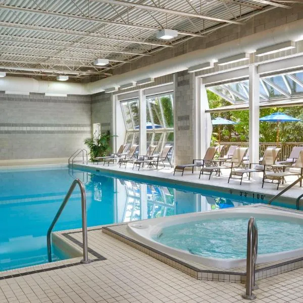 Sheraton Parkway Toronto North Hotel & Suites, hotel di Richmond Hill