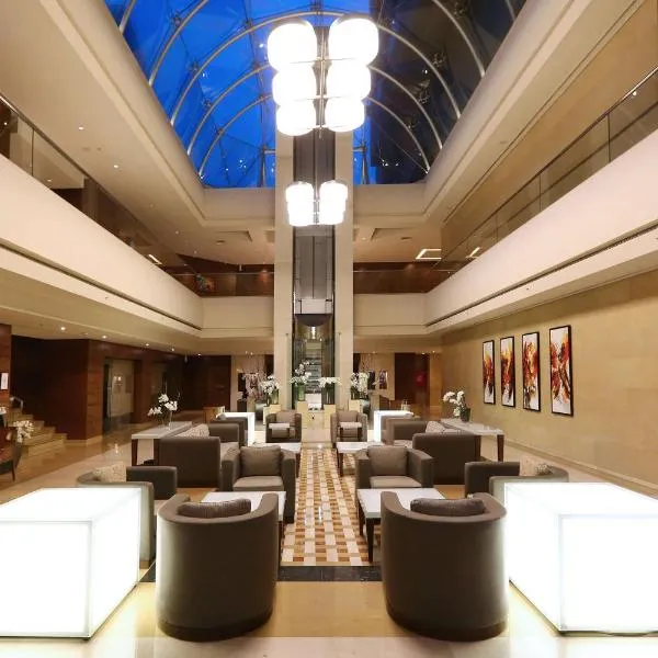 Ramada Plaza by Wyndham Beirut Raouche โรงแรมในเบรุต