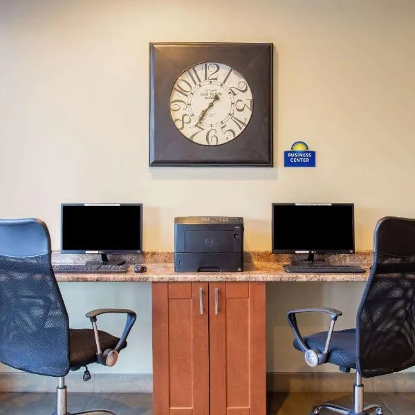 Days Inn by Wyndham Cranbrook Conference Centre, hotel in Cranbrook