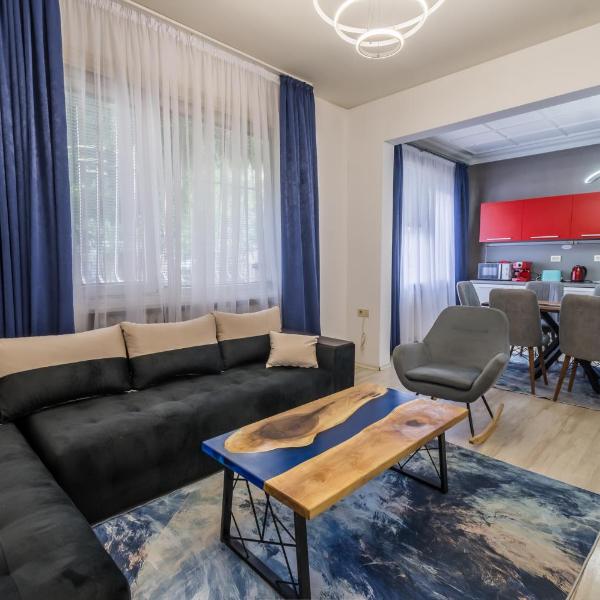 7 Seconds Away From the Main Street, FREE Parking, Sofie