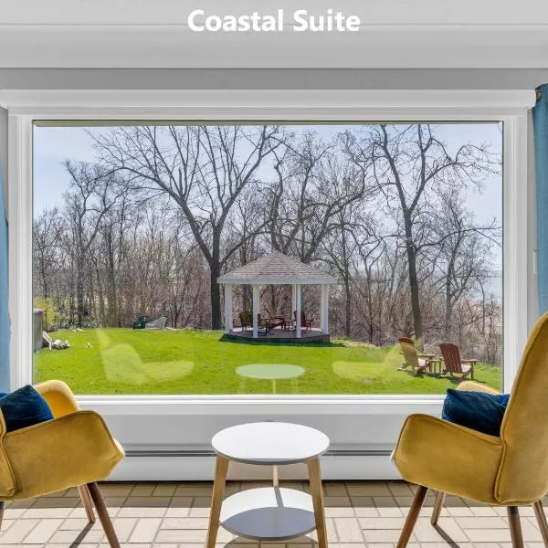 Coastal Suite #1 Cozy Suite #2 - Seacliff Beach Suites, ξενοδοχείο σε Leamington