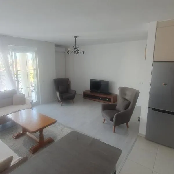 Lovely Hotel & Apartment for rent in center of Gjilan, hotel in Gjilan