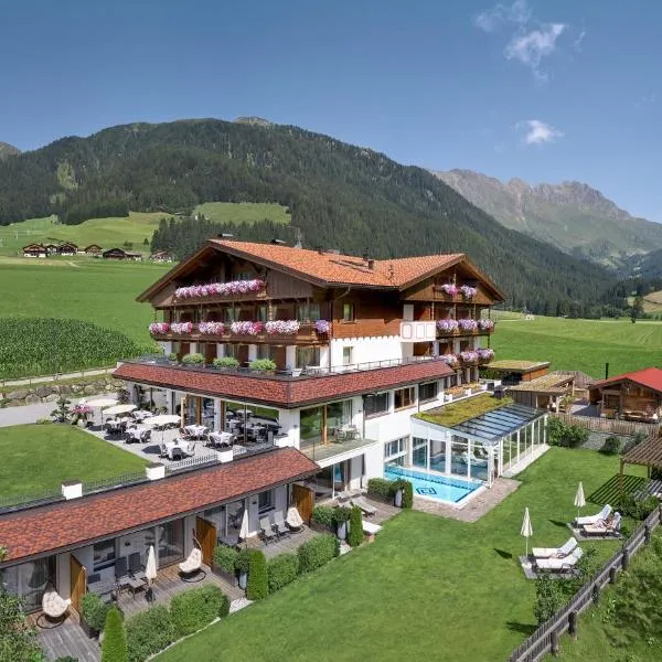 Vitalpina Hotel Magdalenahof, hotel in Valle Di Casies