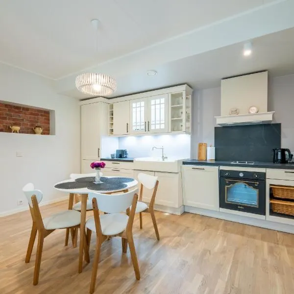 A&A Luxury Apartment with garden, Hotel in Tartu