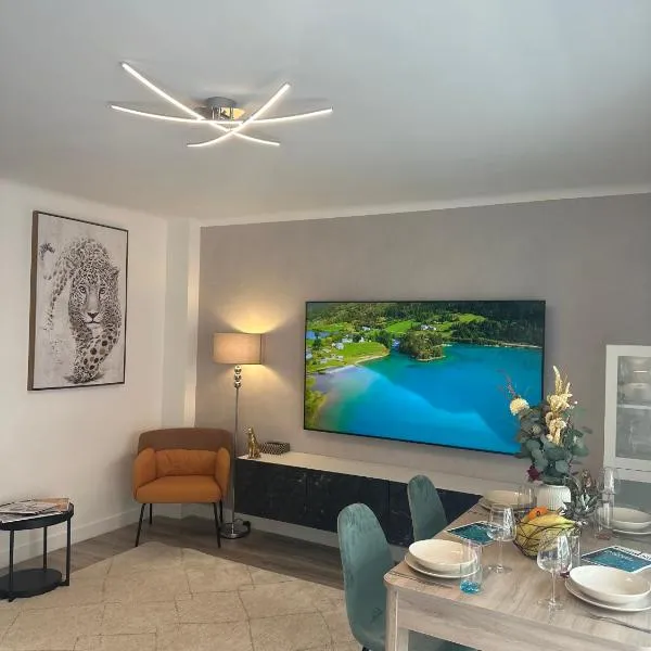 T3Appartement de luxe Croisette en face de la plage Martinez 80m2，位于戛纳的酒店
