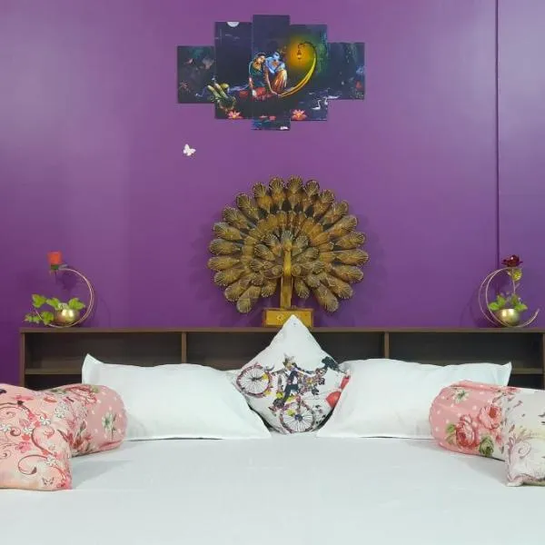 Selfie n Studio Homestay, hôtel à Khānāpāra