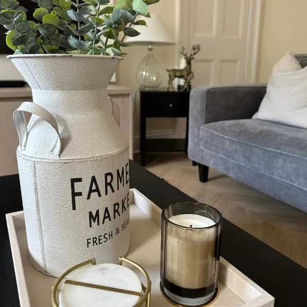 Luxury High Street Apartment, hotel in Moffat