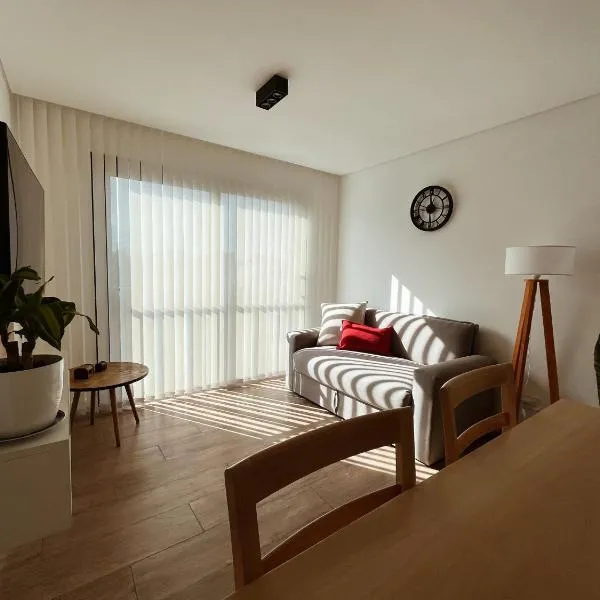 Depto Mili - Depto Zona Macrocentro Para 4 PAX Con Cochera - Hola Sur, hotel in Mar del Plata