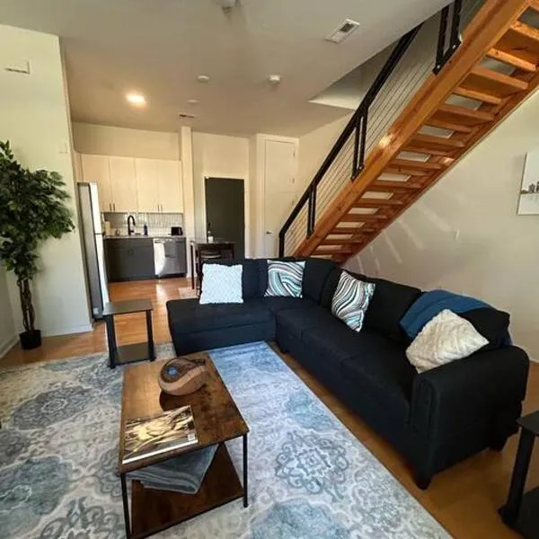 1 Bedroom Studio Townhouse in Uptown Charlotte, hotel in Charlotte