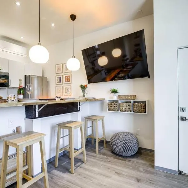 Luxury Barndo 2AN Europe Style Farm Stay Chickens, hotel v destinaci Jefferson City