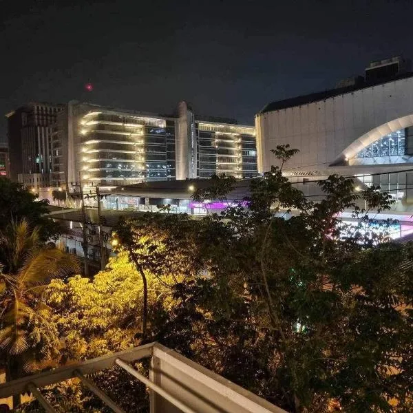 Popular Muang Thong Thani Condo, Building T9, Floor 4, Room 36, ξενοδοχείο σε Thung Si Kan