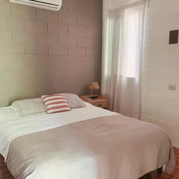 La Canasta, hotel en El Zonte