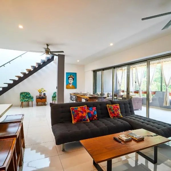 Villa Ewa - Private pool, high-speed internet, modern style, perfect for families and digital nomads, hotel u gradu Tulum