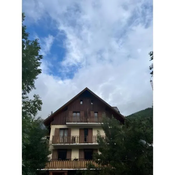 Chalet Moulinot, hotel in Valloire