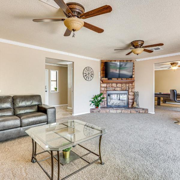 Pet-Friendly Home with Game Room in Las Vegas!, Las Vegas