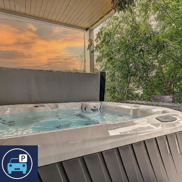 Antique CAT - 2 King Bed & Hot Tub - Free Parking, готель у місті Квебек