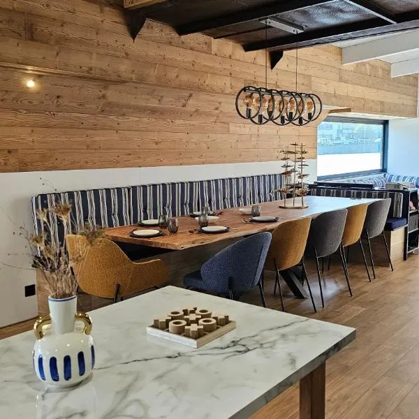 La Péniche - Gîte de groupe insolite, hotell i Saint-Omer